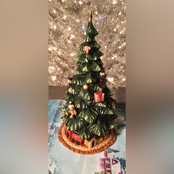 Grandeur Noel 2002 Santa Scene, Christmas,  Replacement Porcelain CHRISTMAS TREE - Picture 3 of 6